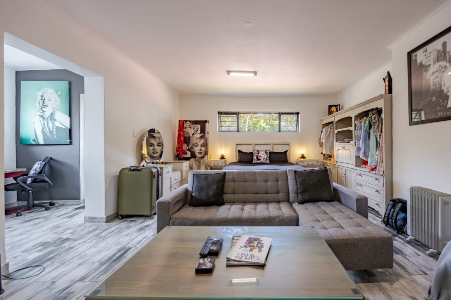 6 Bedroom Property for Sale in Flamingo Vlei Western Cape